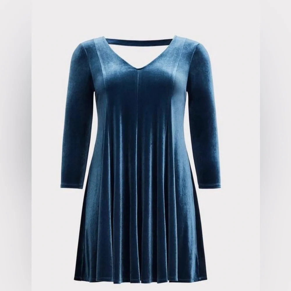 TORRID Mini Velvet Fluted Dress Size 0 - Picture 4 of 8